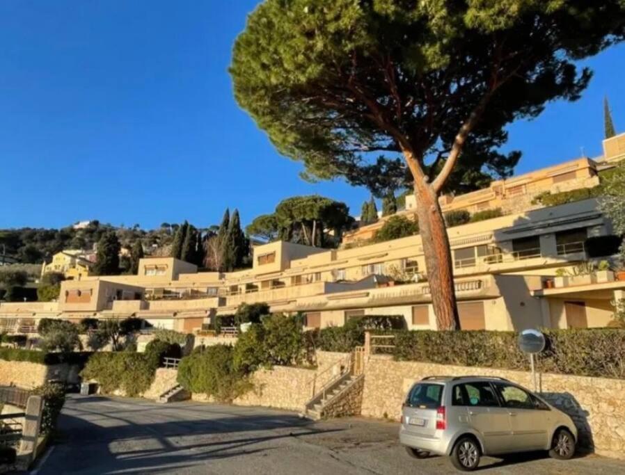 Al 37 Vista Mare E Colline Lägenhet Finale Ligure Exteriör bild