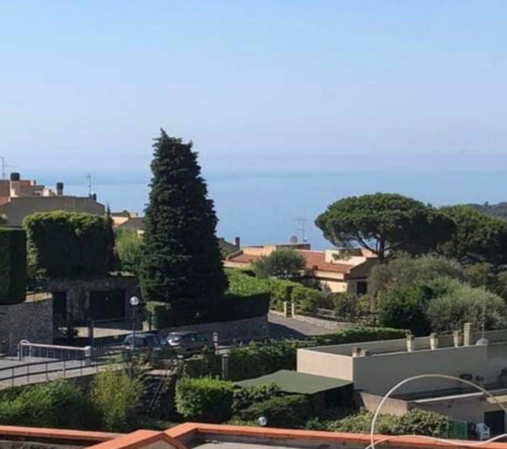 Al 37 Vista Mare E Colline Lägenhet Finale Ligure Exteriör bild